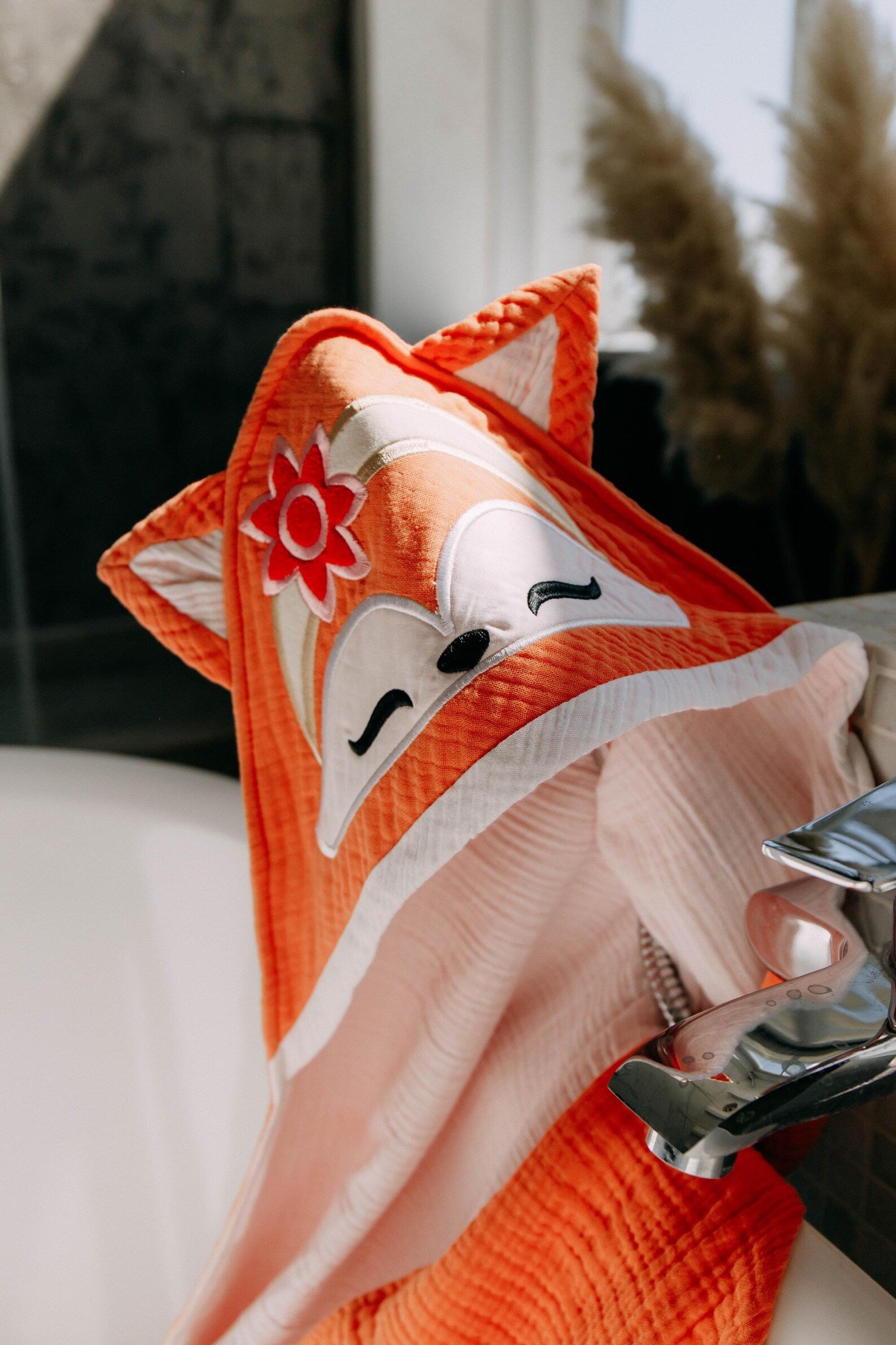 Muslin Hooded Towel with Fox Embroidery