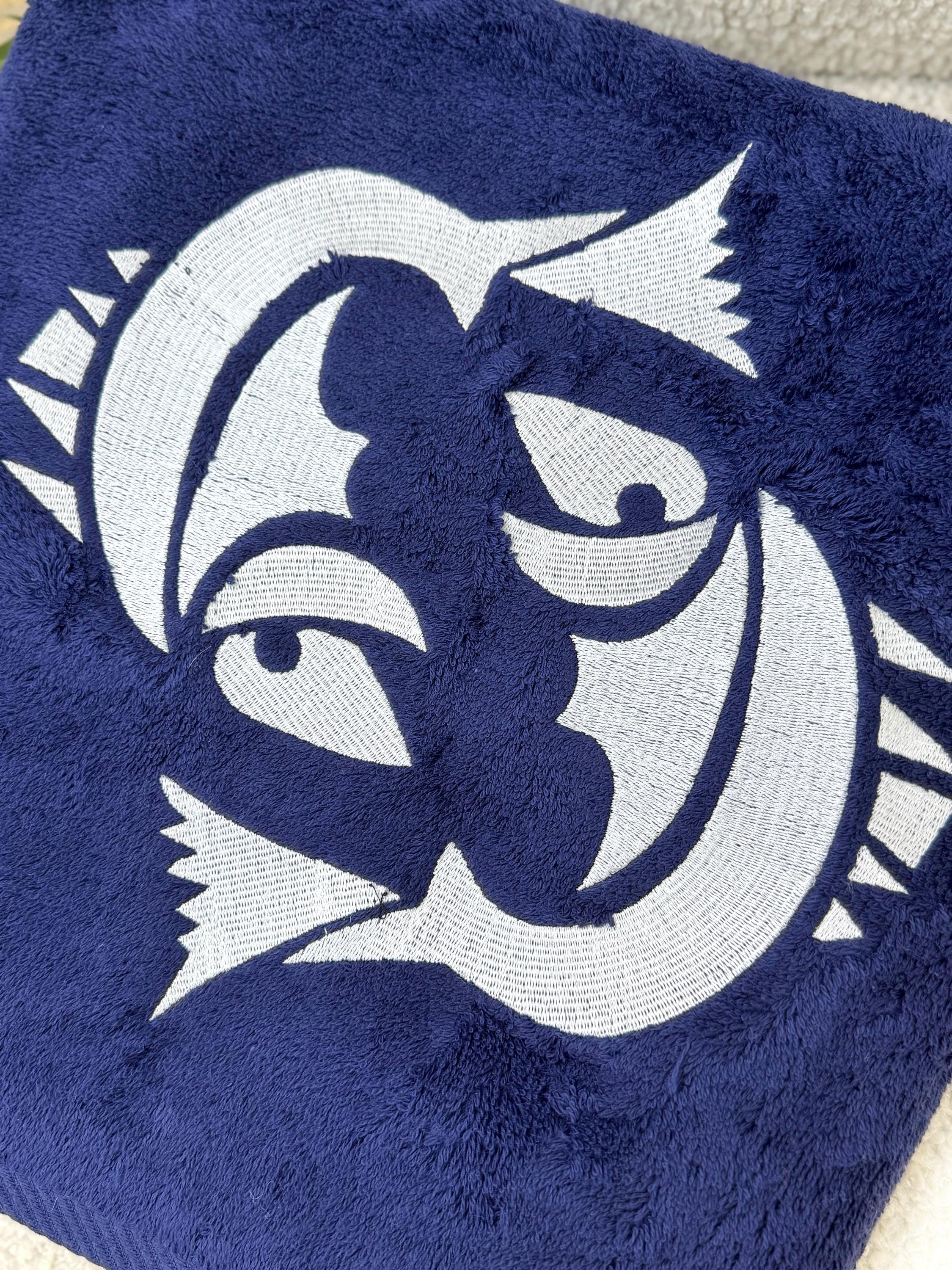 Personalized Blue Cotton Bath Towel with Embroidered Fish Motif