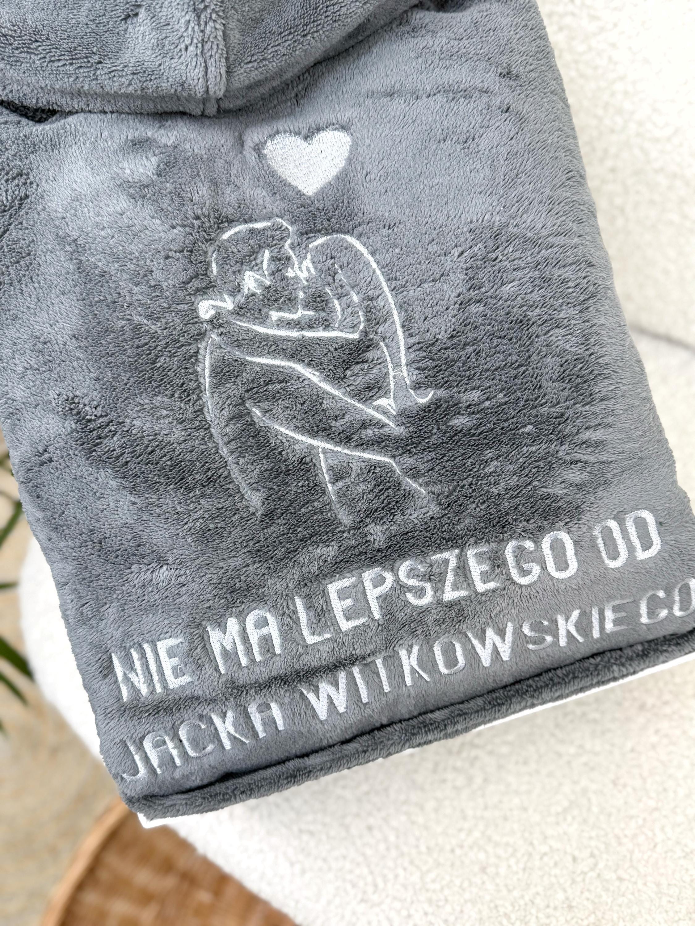 Personalized Gray Plush Hooded Bathrobe for Men with Custom Embroidery