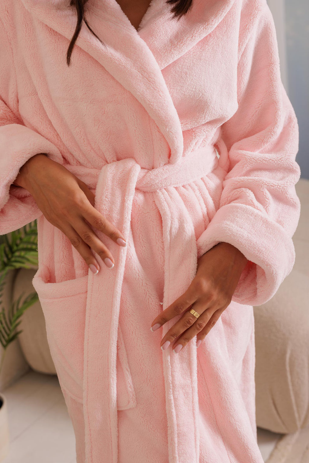 Women's Plush Hooded Bathrobe – Ultra-Soft Long Spa Robe